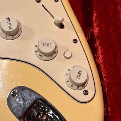 Fender Jeff Beck Artist Series Stratocaster with Lace Sensor Pickups 1991 - 2000 - Vintage White image 5