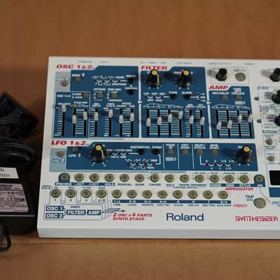 Roland SH-32 Desktop Synthesizer