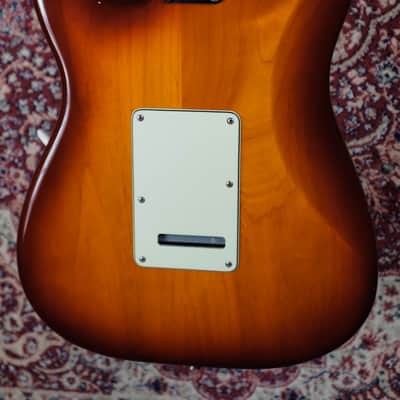 Fender Deluxe Stratocaster HS 2019 - Tobacco Sunburst image 10