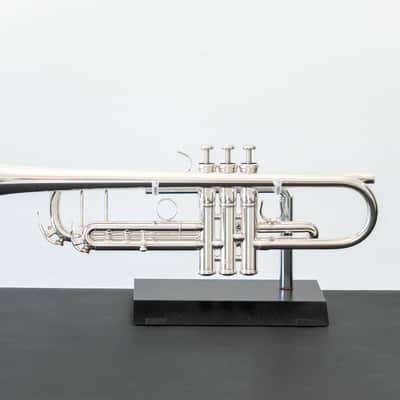 Yamaha YTR-8335IIGS Xeno Bb Trumpet with Gold Brass Bell (SN 5493xx) image 4