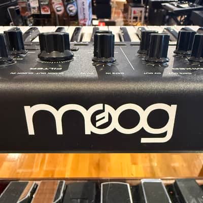 Moog Messenger 32-Key Monophonic Synthesizer 2025 - Present - Black image 6