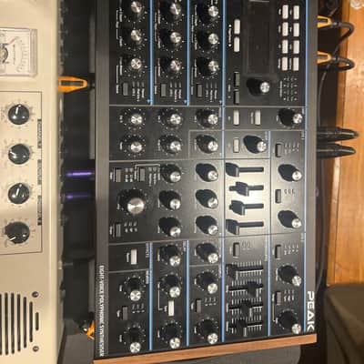 Novation Peak 8-Voice Desktop Synthesizer 2017 - Present - Black image 1