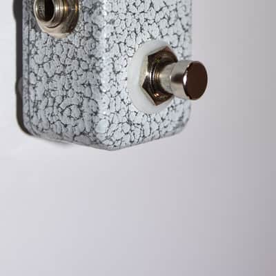 Invisible Sound Invisible Sound guitar small A B switch box with JEWEL Light 2 colors A B Pedal image 1