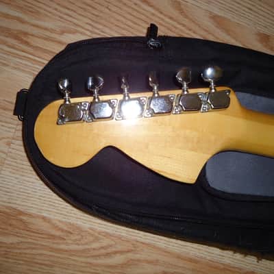 PENCO STRATOCASTER COPY MIJ 1970S 3-Color Sunburst image 5