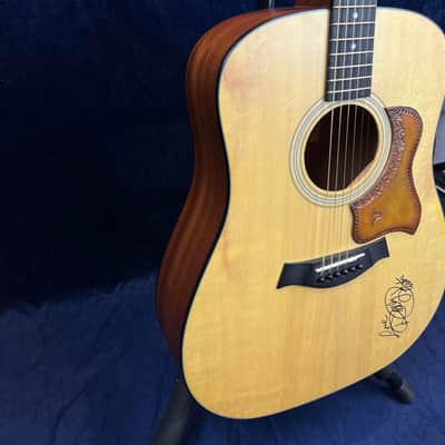 Taylor 110 Dreadnought Acoustic in Natural Dolly Parton Signed Pre-owned image 4