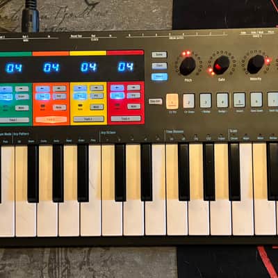 Arturia KeyStep Pro 37-Key MIDI Controller 2020 - Present - BLACK