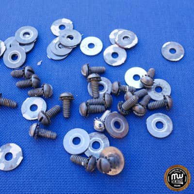 Camco Lugs Mounting Screws 32 Pieces Short image 3