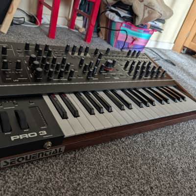Sequential Pro 3 SE 37-Key 3-Voice Monophonic / Paraphonic Synthesizer 2020 - Present - Black with Wood Sides image 8