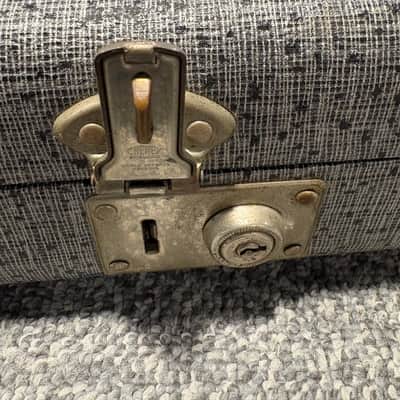 Fender Victoria Mustang Bass Hard Shell Case 60s image 4