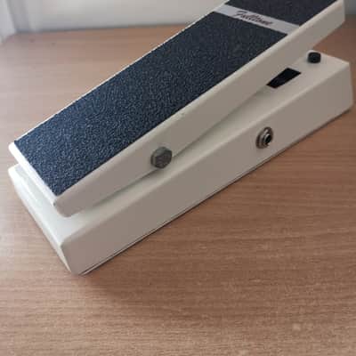 Fulltone Clyde Original Wah January 2002 S/N : 2804 First Series White Standard image 8