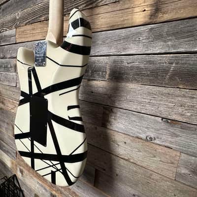 EVH Striped Series '78 Eruption 2022 - Present - Black / White Stripe Relic image 9