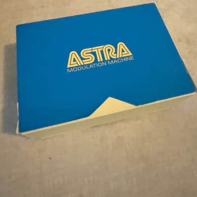 Universal Audio Astra Modulation Machine 2021 - Present - White image 4