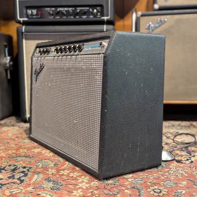 Fender Deluxe Reverb 2-Channel 22-Watt 1x12" Guitar Combo 1976 - Silverface image 4