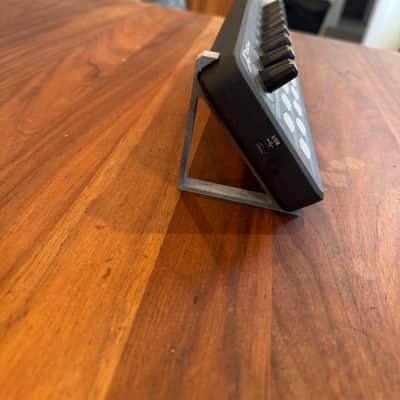 Behringer X-TOUCH MINI with stand - Ultra Compact USB DAW Control Surface image 4