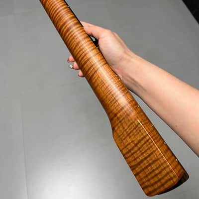 Striped Ebony Fretboard 22frets 5a Roasted flame Maple guitar neck Radius 12inch Round stainless steel 22 frets Roasted flame Maple guitar neck Striped Ebony fingerboard 25.5inch hole 10mm Radius: 12 inches image 4