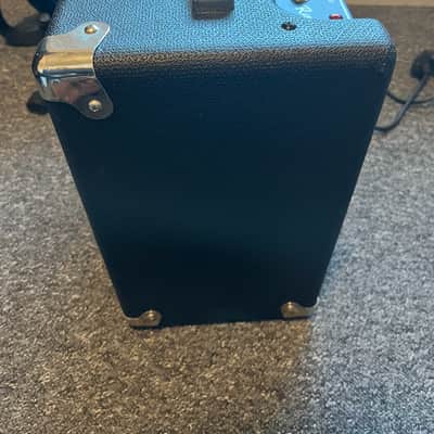 Fender Rumble 15 V3 15-Watt 1x8" Bass Combo 2015 - Present - Black image 2