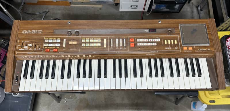 Casio CT-701 Casiotone 61-Key Synthesizer | Reverb