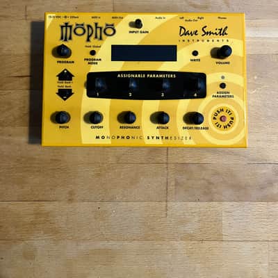 Dave Smith Instruments Mopho Desktop Monophonic Synthesizer