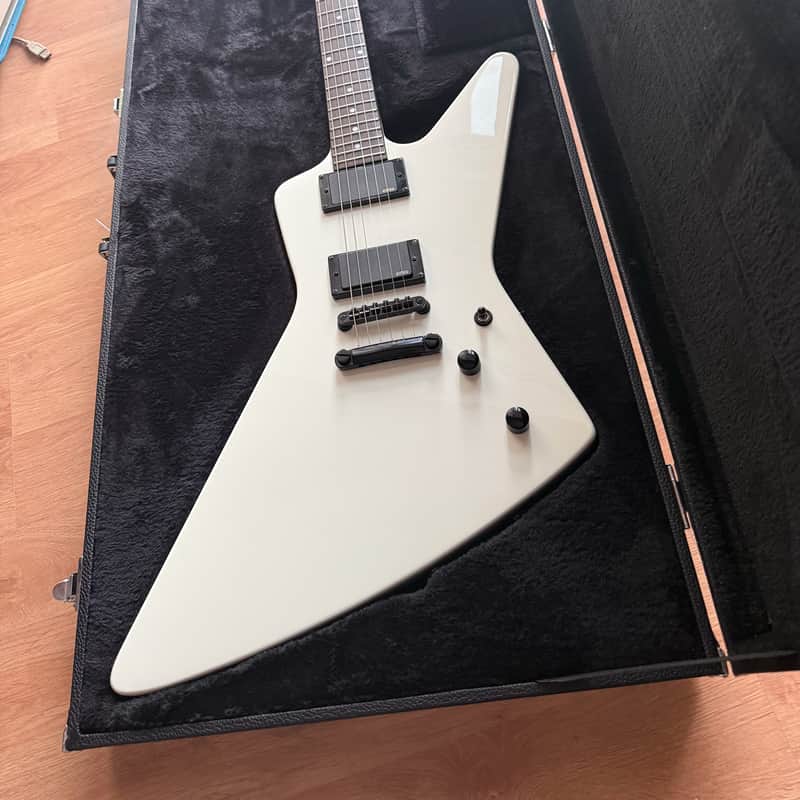 2011 – 2019 Epiphone ’84 Explorer-EX Alpine White