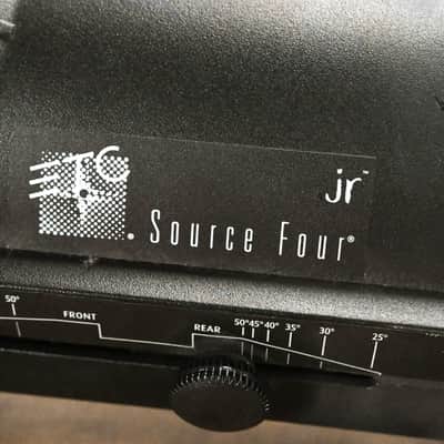 ETC Source Four Jr 25-50 Degree Zoom 575 Ellipsoidal Light CG0120Z image 3