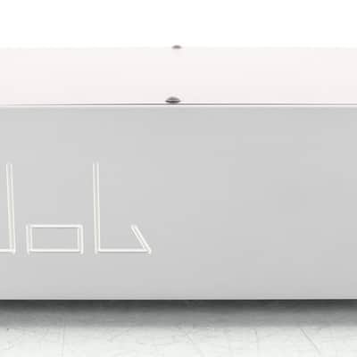 Job 225 Stereo Power Amplifier; Silver image 1