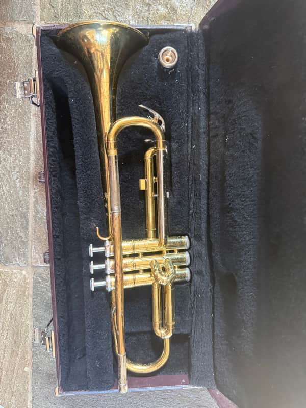 Yamaha YTR-2320 Trumpet imagen 1