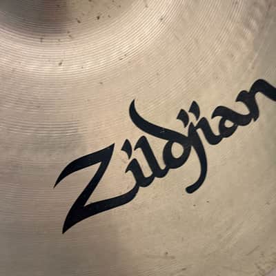 Zildjian 16" A Custom Crash Cymbal 969g image 4
