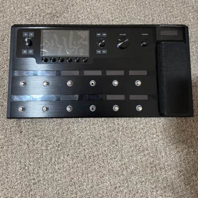 Line 6 Helix Floor with Gator Case with Wheels image 2