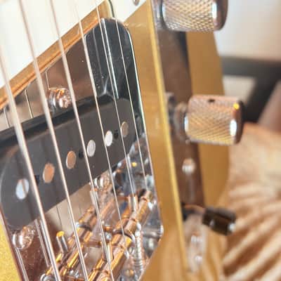 Squier Paranormal Custom Nashville Stratocaster with Laurel Fretboard 2023 - Present - Aztec Gold image 12