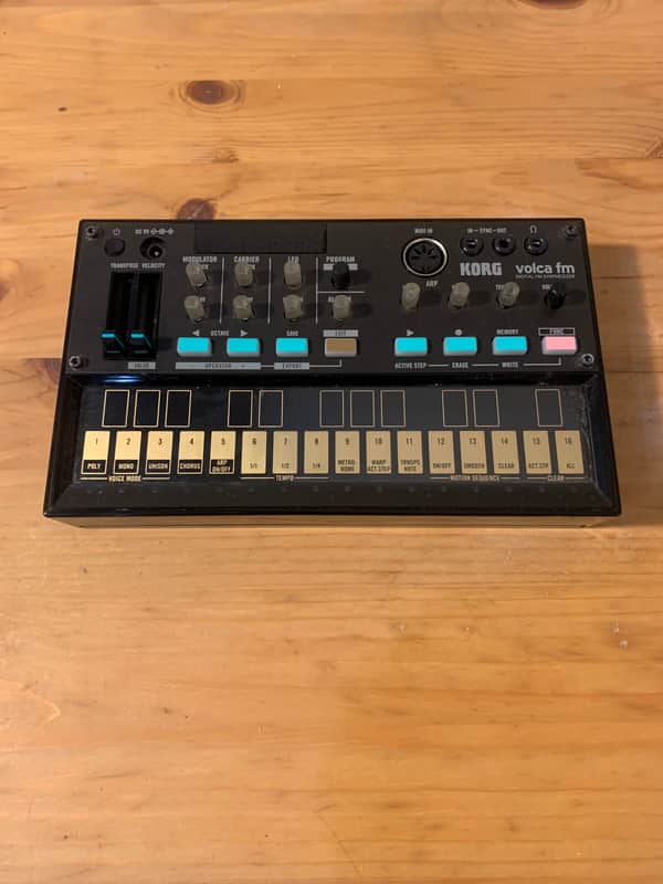 Korg Volca FM Digital FM Synthesizer/Sequencer 2016 - 2022 - Black image 1