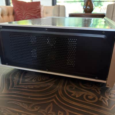 Accuphase E-202 - Serviced and Cleaned image 3