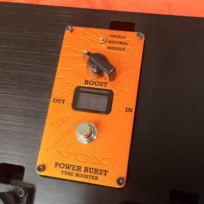 VOX VE-EXHB loaded pedalboard with 5 VOX effect pedals from the new fancy Valvenergy series with ,,Nutube" technology* Tube overdrive/Tube booster/Tube preamp EQ/Tube compressor/Tuner pedal*very rare board/was for VOX dealers only*list price 1199€ image 9