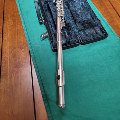 Yamaha YFL-211 Student Flute | Reverb