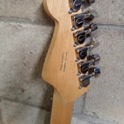 Squier Stratocaster - Modded 3 Outputs image 6