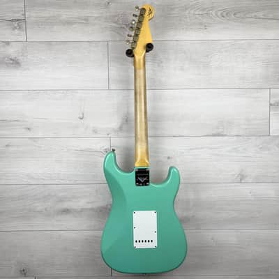FENDER Custom Shop '62/'63 Stratocaster Left Hand Journeyman, Aged Sea Foam Green image 2