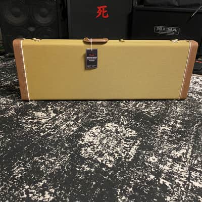 Fender Classic Series Guitar Case  2023 - Tweed image 1