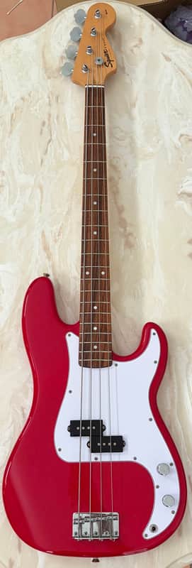 Squier Affinity Precision Bass