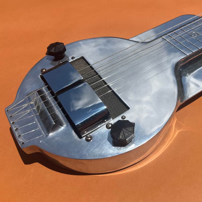 Rickenbacker Century Singing Electric Guitar