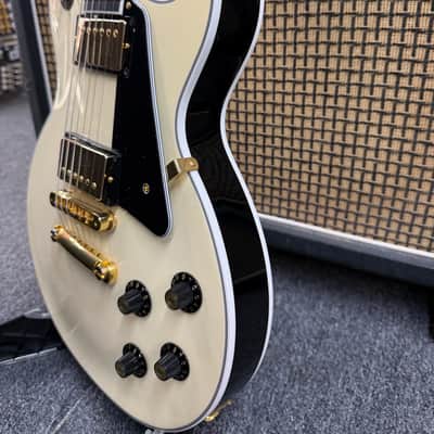Gibson Les Paul Custom '70s 2025 - Buttercream Top image 7