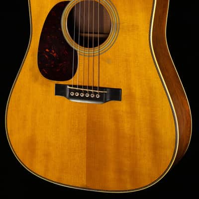 Martin D-28 Authentic 1937 Aged Lefty - 2405958-4.37 lbs image 1
