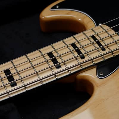 Sire Marcus Miller V7 5-String with Maple Fretboard 2017 - 2019 - Natural image 5