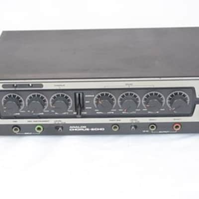 Roland DC-30 Analog Chorus-Echo | Reverb
