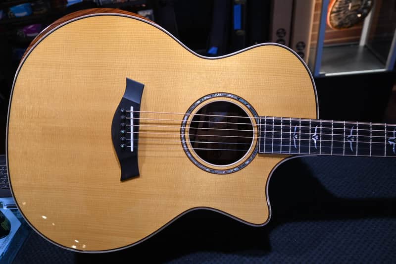 Taylor 814ce