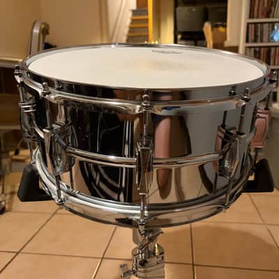 Ludwig No. 402 Supraphonic 6.5x14" 10-Lug Aluminum Snare Drum with Pointed Blue/Olive Badge 1969 - 1979 - Chrome-Plated image 3