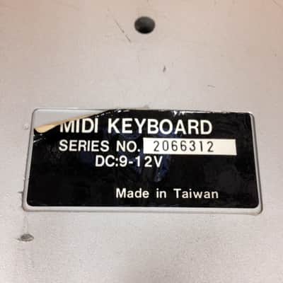 M-Audio Radium 61-Key USB Midi Controller image 10