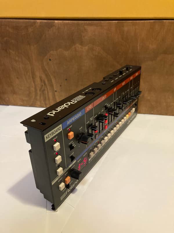 Roland JU-06A Boutique Series Synthesizer Module 2019 - Present - Black image 1