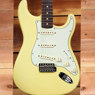 FENDER CLASSIC SERIES 60s STRATOCASTER Rare Canary Diamond Yellow Strat 66380 image 1