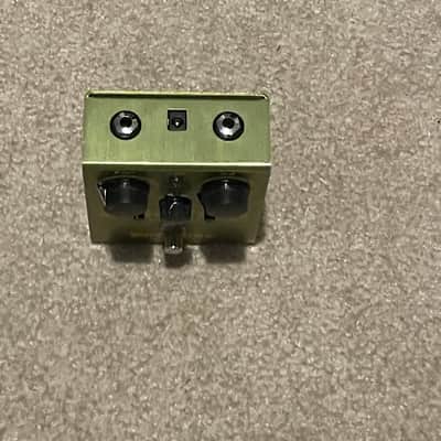 Way Huge WHE401 Swollen Pickle MkII Jumbo Fuzz 2010 - 2019 - Green image 3