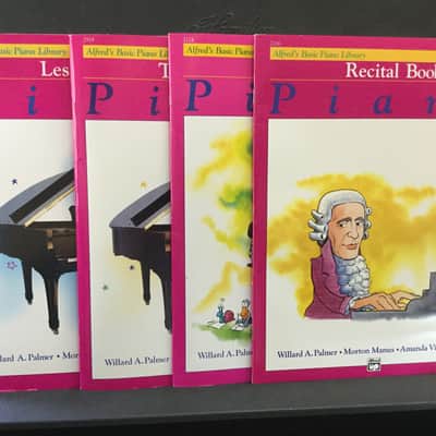 Alfred 00-2110 Alfred's Basic Piano Library - Lesson Book (Level 4)