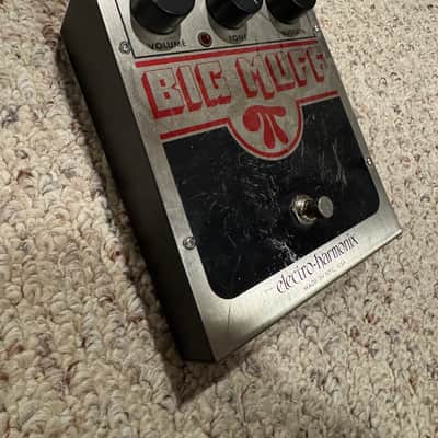 Electro-Harmonix Big Muff Pi 2000 - Present - Silver / Black / Red image 2